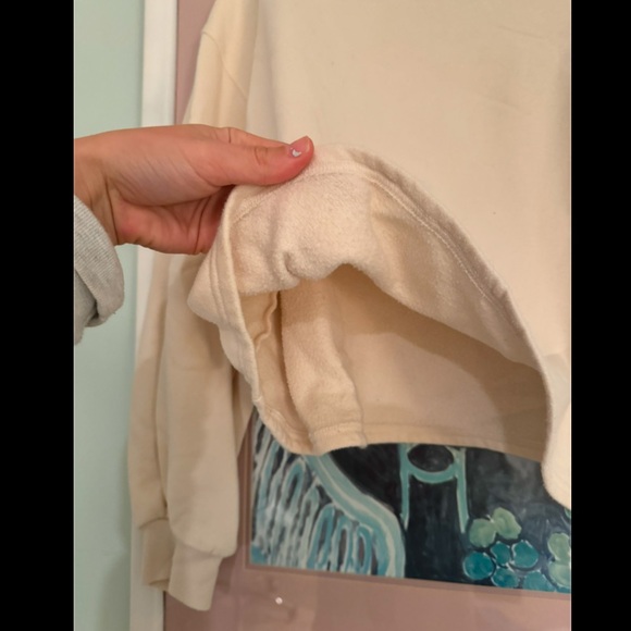 Universal Threads cropped sweatshirt - Picture 3 of 6